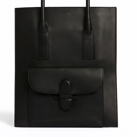 CÉLINE Navy Elegance The Must-Have Luxury Tote for the Modern Sophisticate navy - Picture 12 of 14